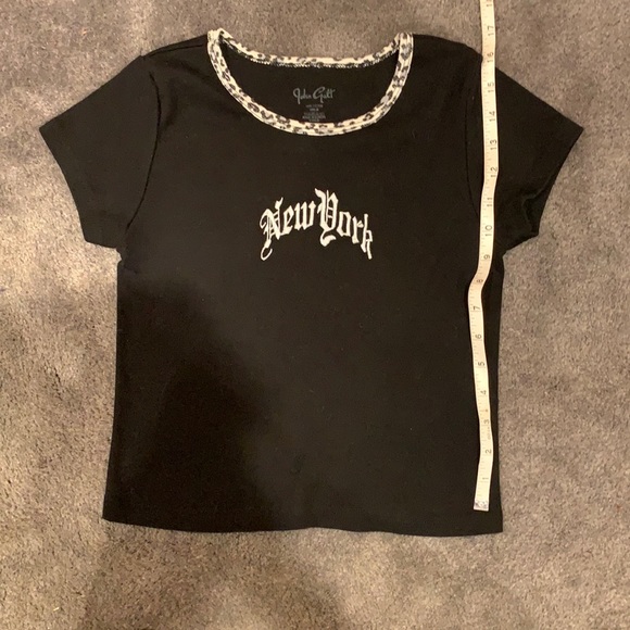 Brandy Melville John Galt New York Top - Picture 3 of 6